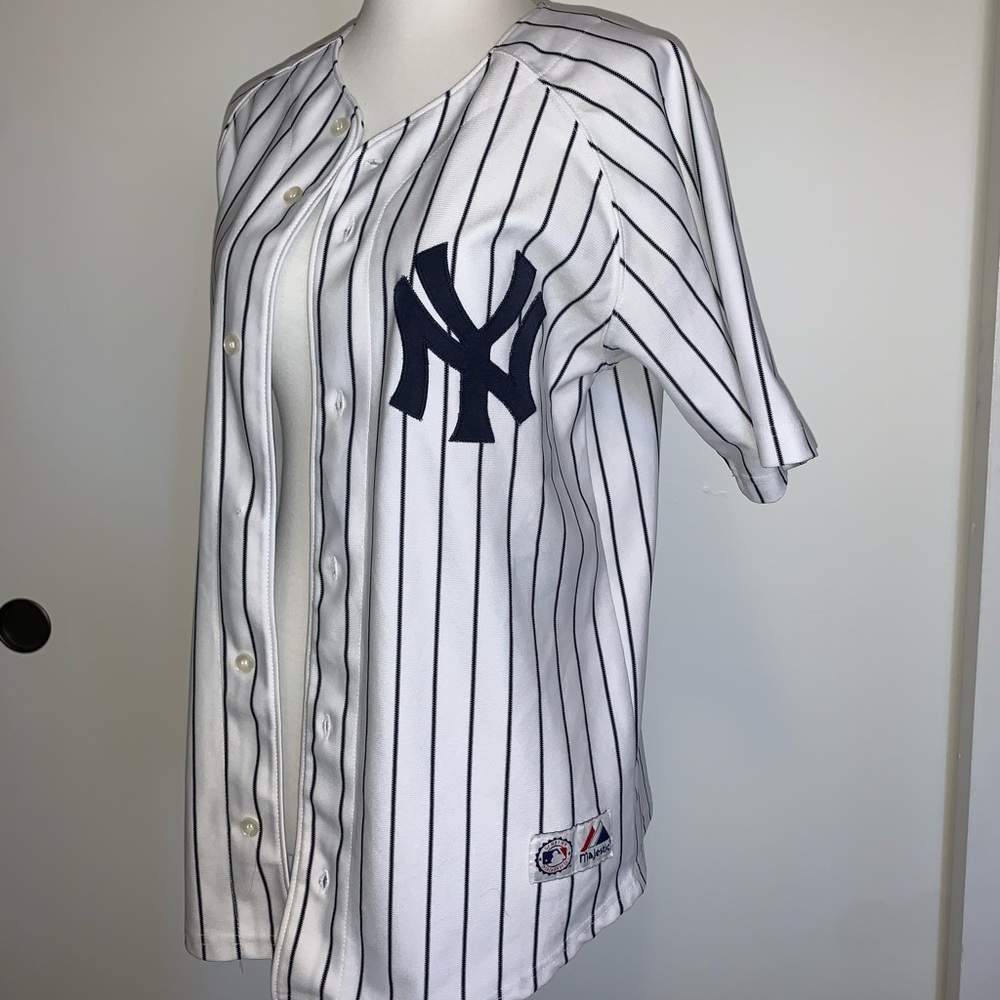 Yankees Baseball Jersey. Women’s XS-M. Men’s XS-M